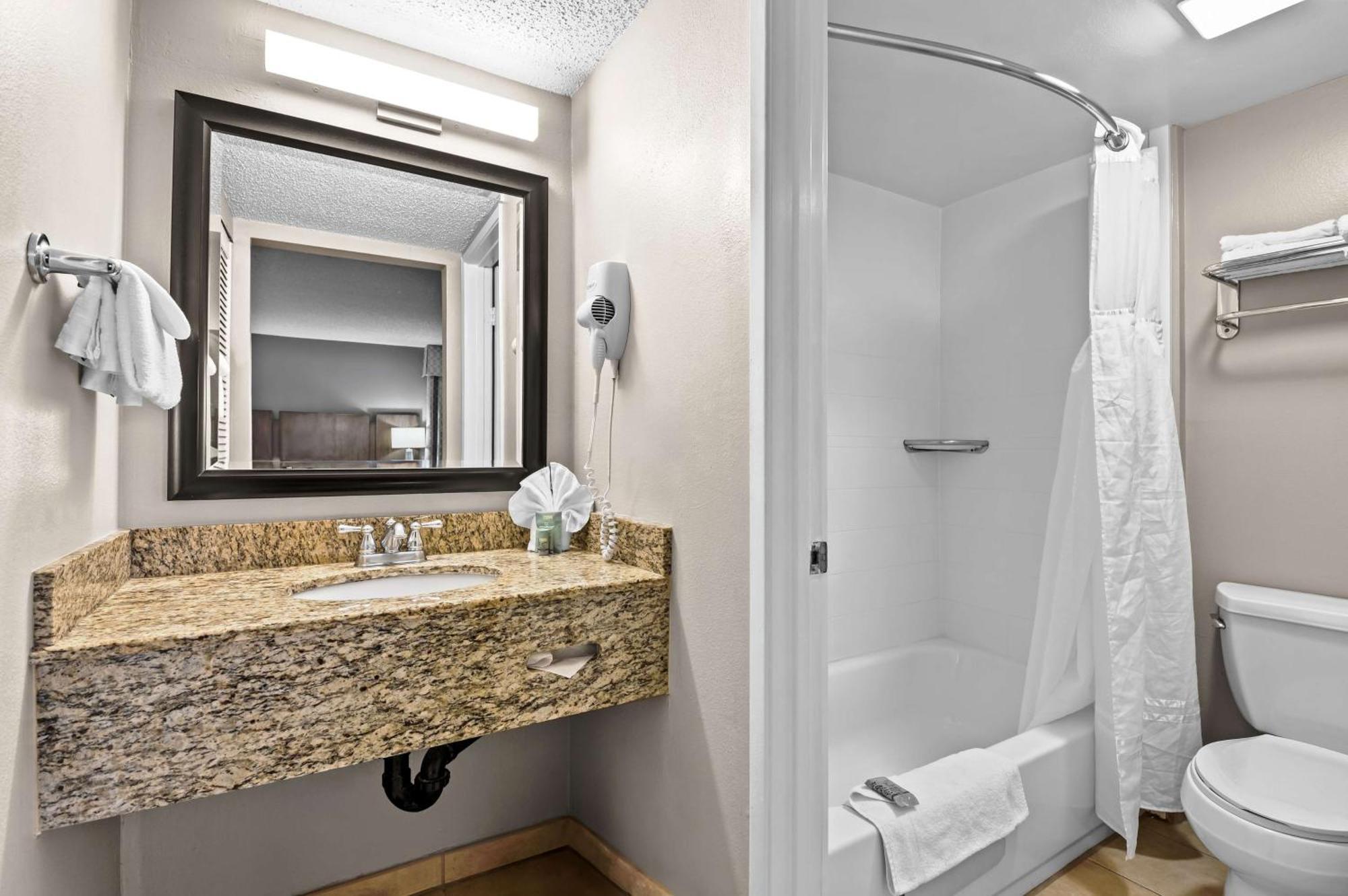Best Western Los Alamitos Inn & Suites Экстерьер фото
