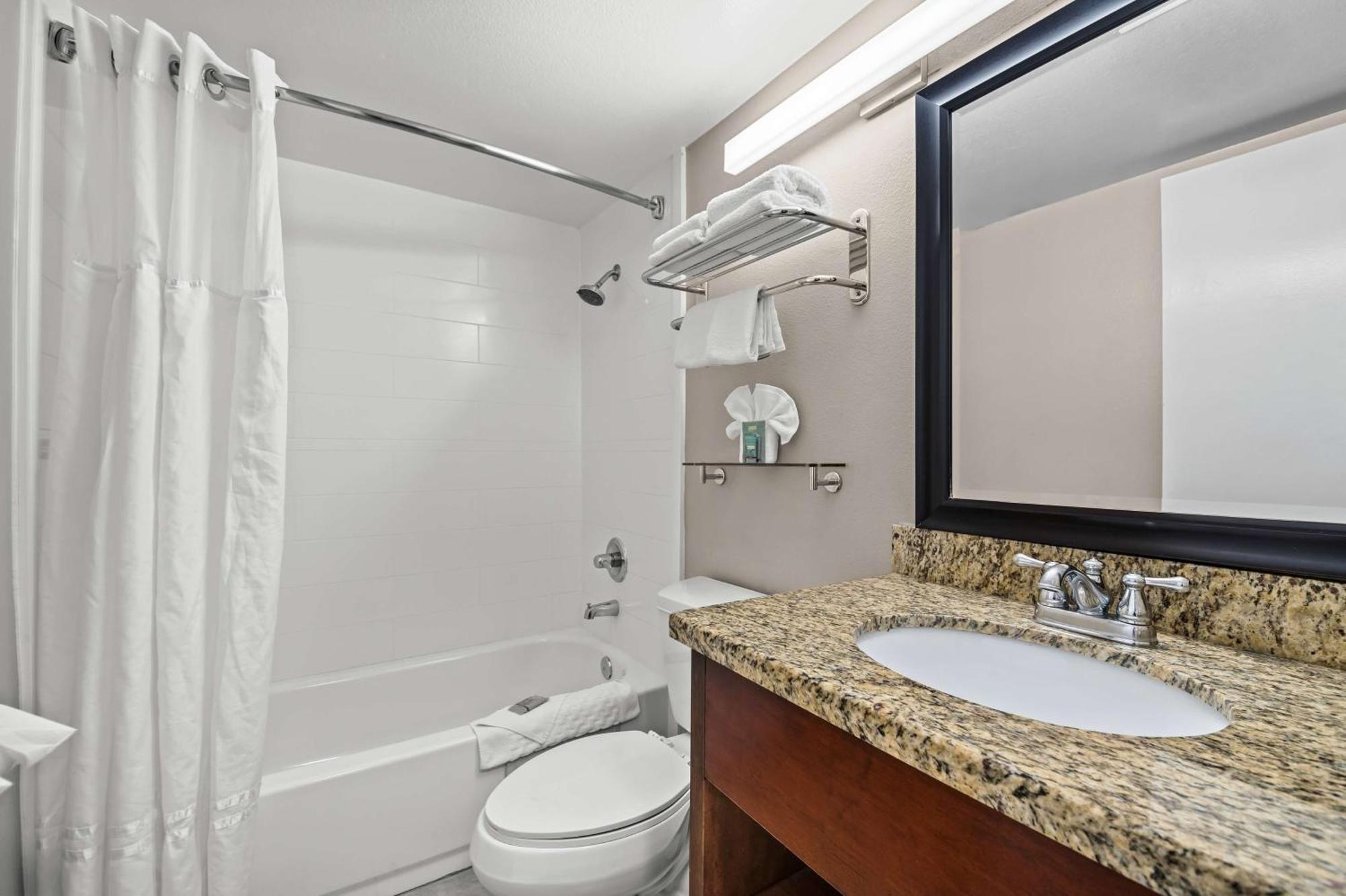 Best Western Los Alamitos Inn & Suites Экстерьер фото