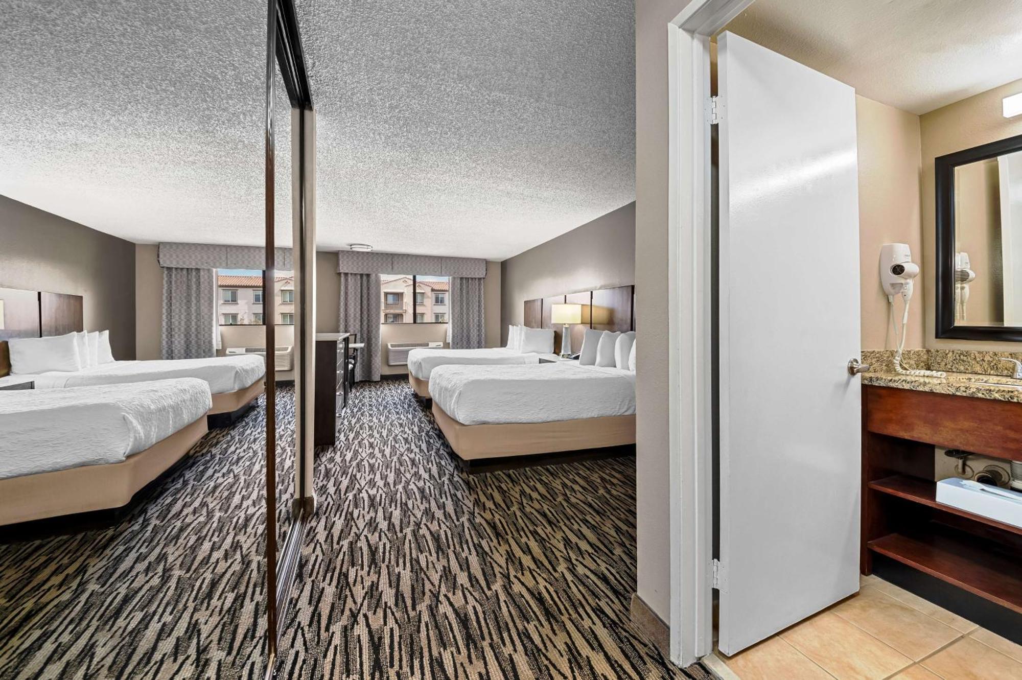 Best Western Los Alamitos Inn & Suites Экстерьер фото