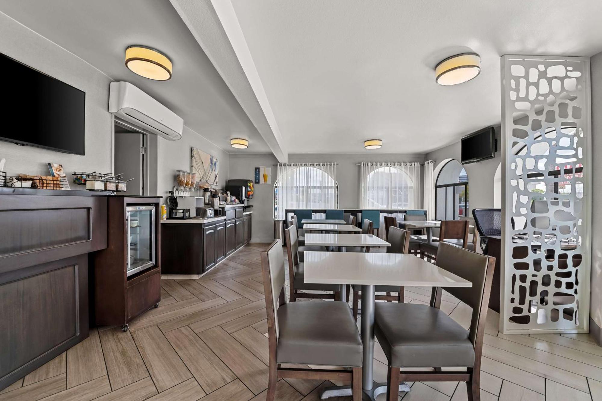 Best Western Los Alamitos Inn & Suites Экстерьер фото