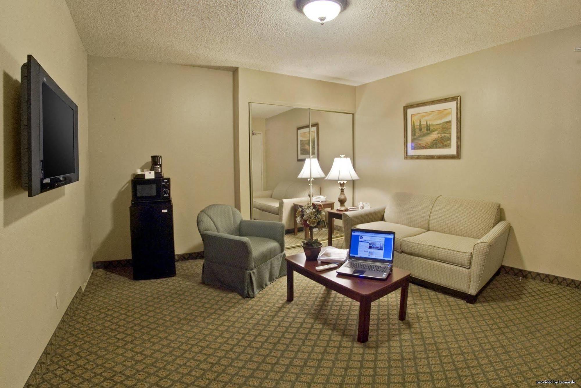 Best Western Los Alamitos Inn & Suites Экстерьер фото